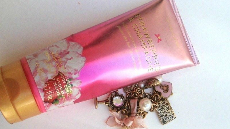 victorias secret strawberries and champagne hand and body lotion review