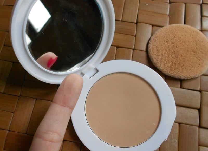 Maybelline White stay UV Fairness Compact Powder Review 5