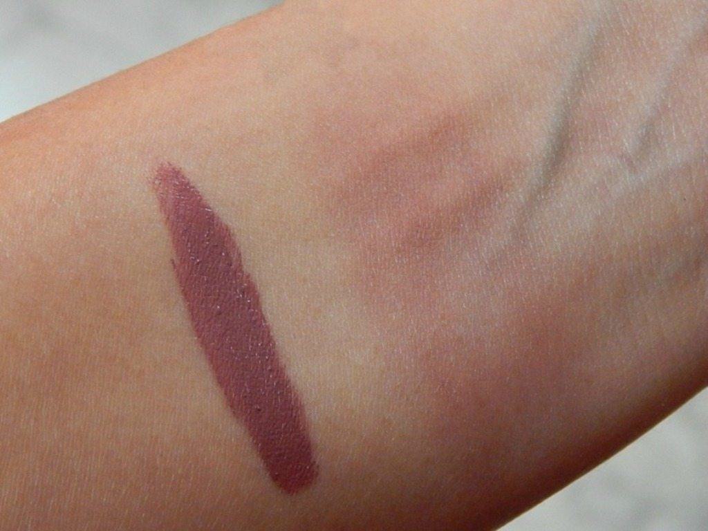 Lakme 9 to 5 Weightless Matte Lip & Cheek Color Coffee Lite Review 2